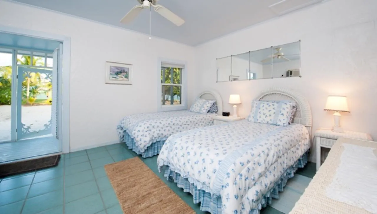 Blossom Village Cottage Head of Bay